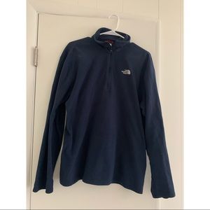 Men’s north face pullover. Size L.